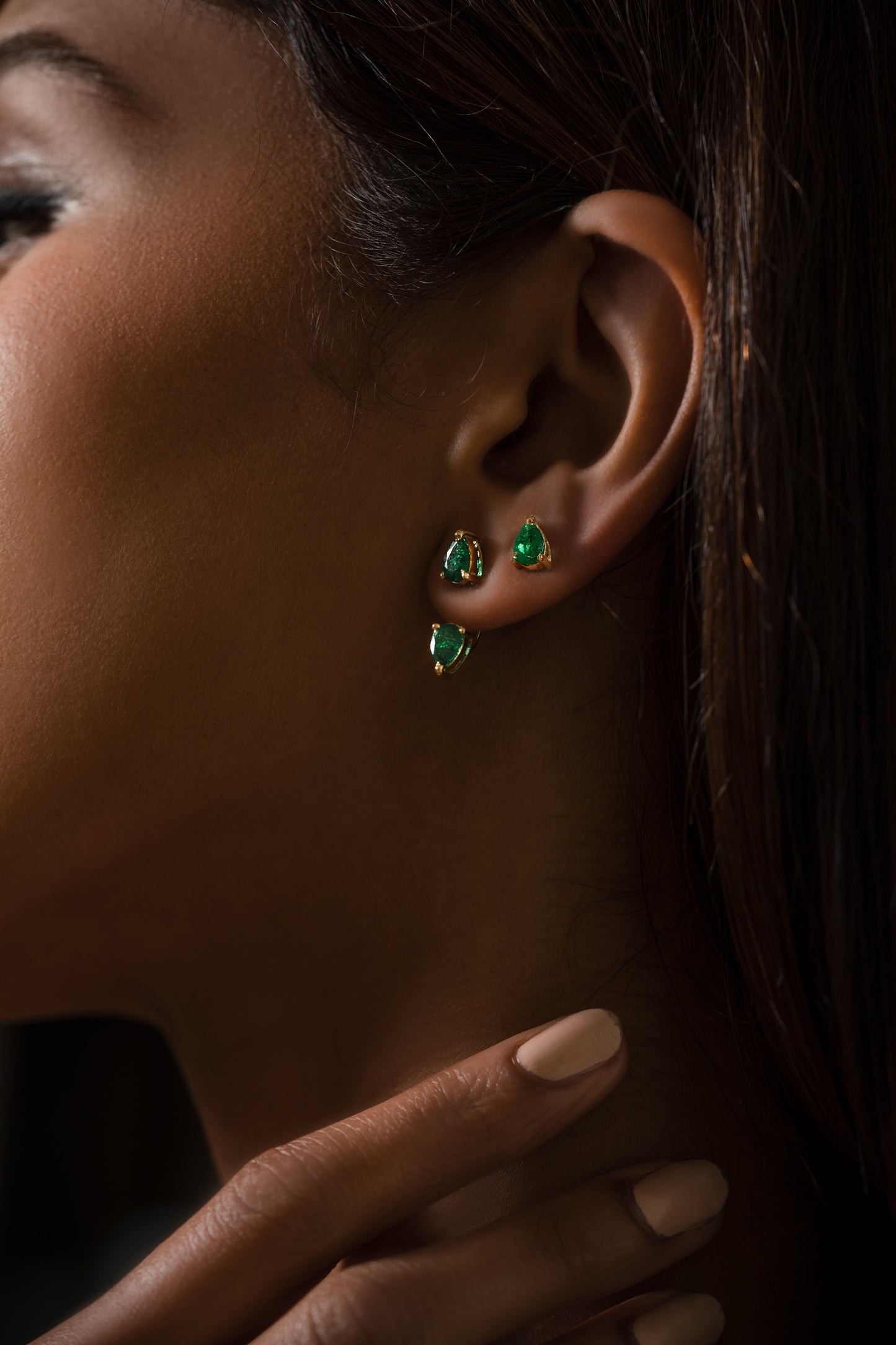 Double emeralds studs