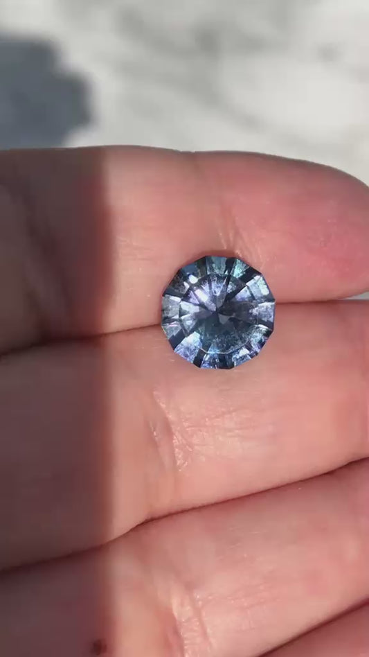 Tanzanite special cut round