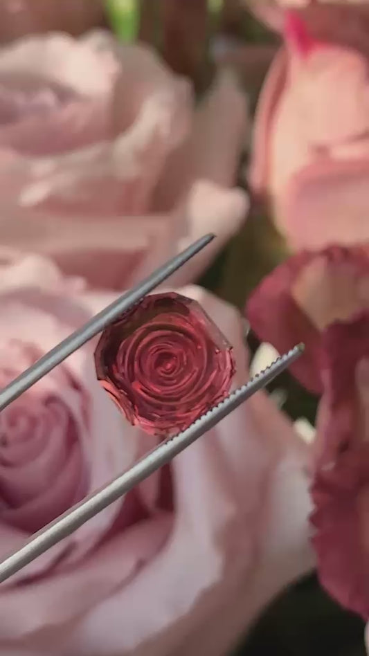 Flower cut Congo Garnet